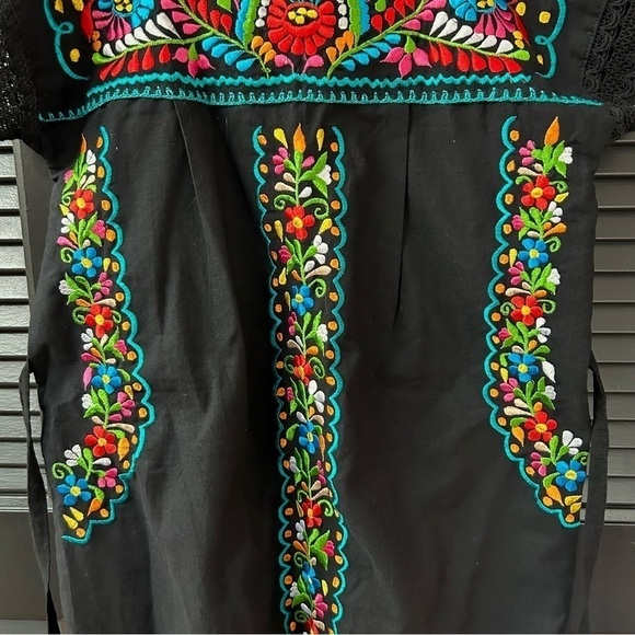 LBD Mexican Style! Black Mini Dress With Colorful Embroidery, Size Medium - Picture 5 of 14